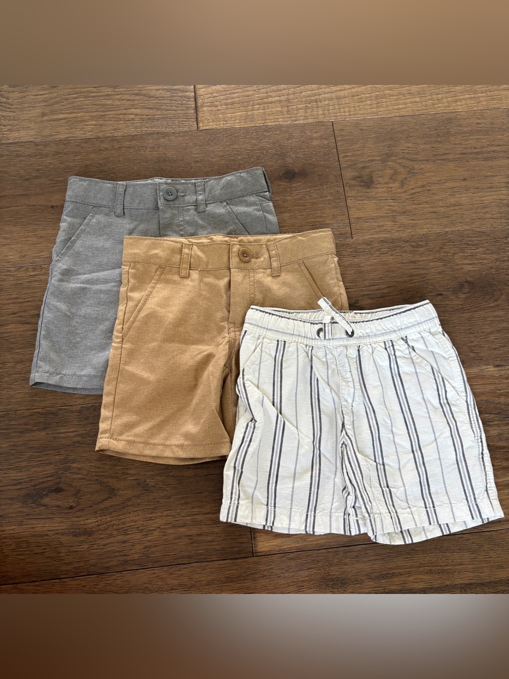 Cat & Jack Boys Shorts Bundle Set Size 4T Adjustable Shorts Tan And Gray